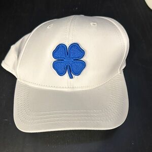 Men’s  Cap with Blue Clover